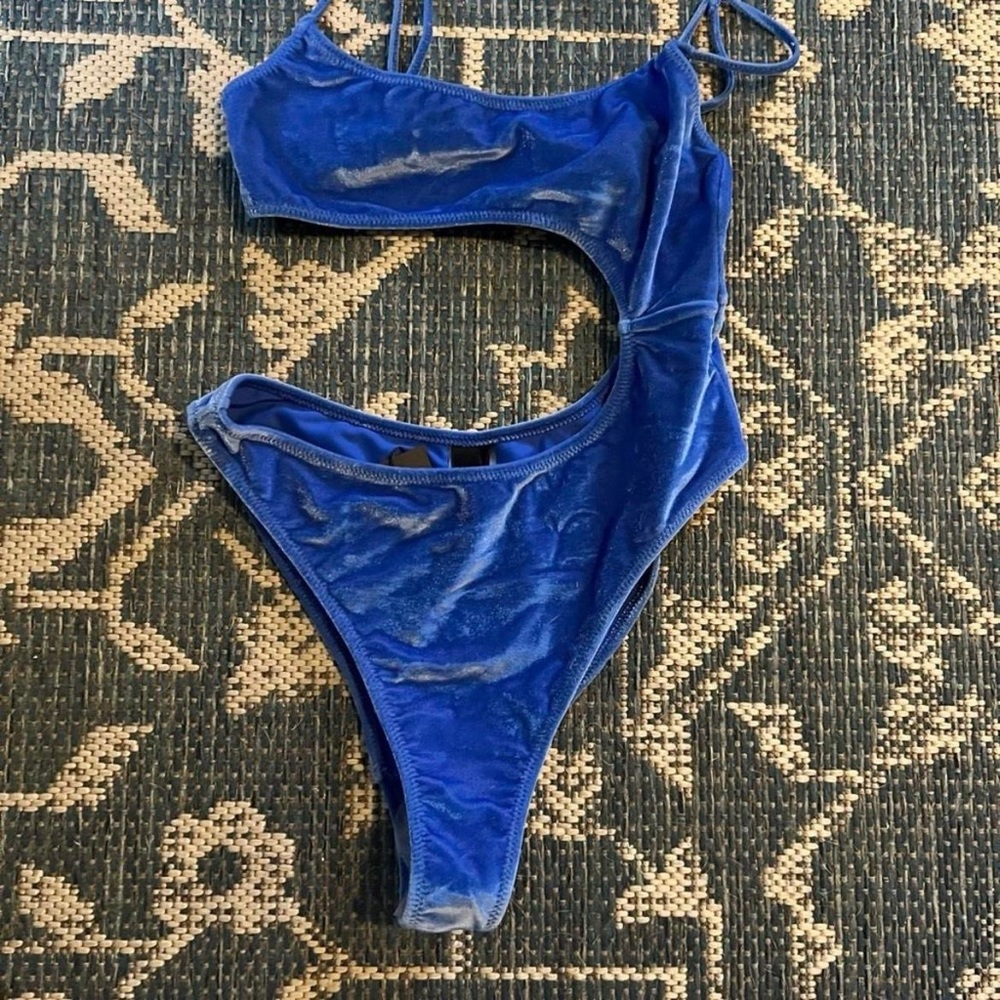 Never worn - MARVI CEFA triangl one piece